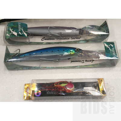 Anodised Aluminium Fishing Net And Assorted Lures Including Rapala, Kuzachi And Wizard