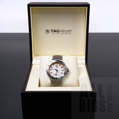 Gents TAG Heuer WAU1113.BA0858 Formula 1 White Dial Wrist Watch