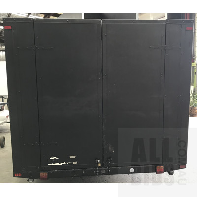 Single Axle Covered Trailer