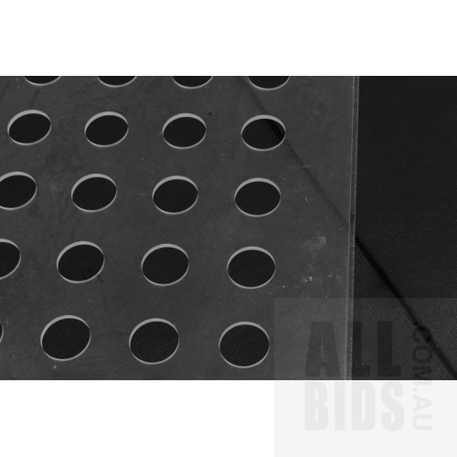 80 x New Directions 100ml Plastic Bottles and Five Acrylic Bottle Stands/Trays