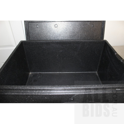 Kanga Box Blackline Ice Box For Ice Cream Containers