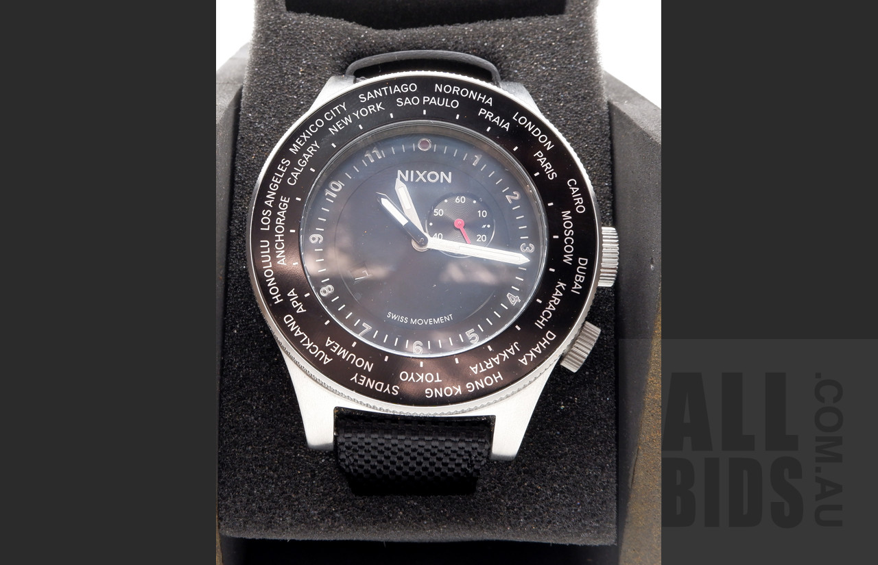 Nixon Jet Set The Passport Black - Lot 1275677 | ALLBIDS