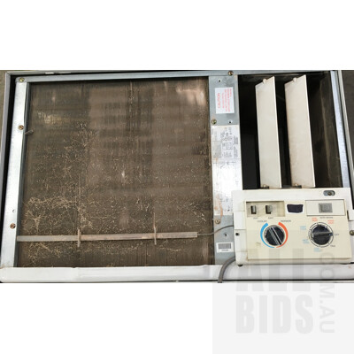 Carrier VF150H Wall Mounted Air Conditioning Units - Lot Of Two