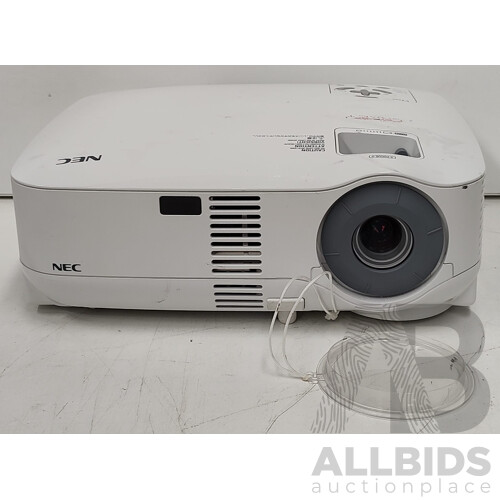 NEC (VT695) XGA Projector