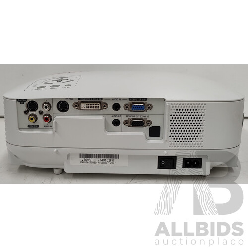 NEC (VT695) XGA Projector