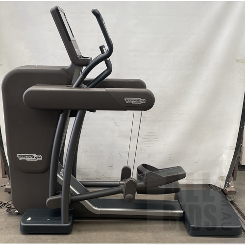Technogym Vario Artis - DBF13V Elliptical Cross Trainer