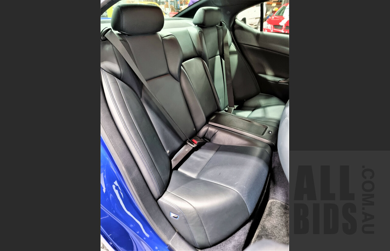 9/2009 Lexus ISF USE20R 4d Sedan Ultrasonic Blue Mica 5.0L V8