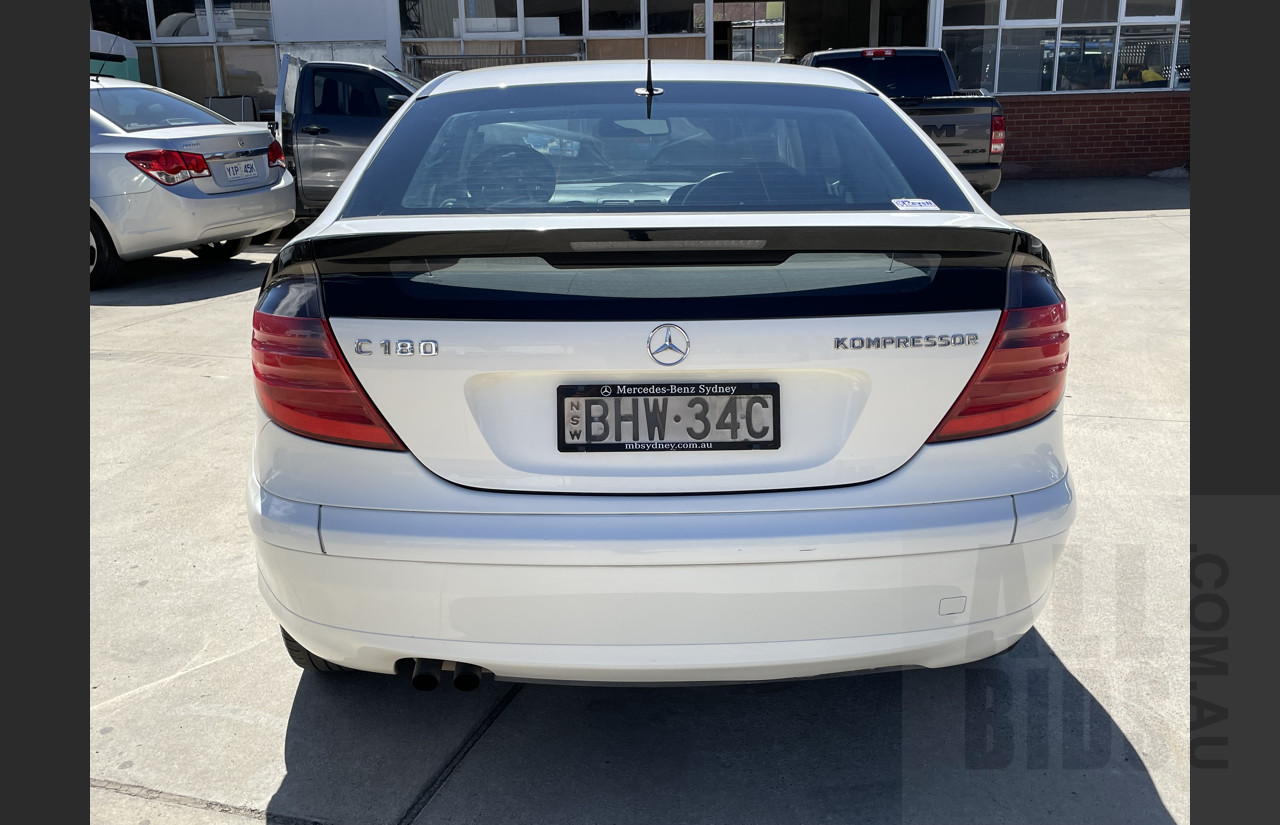 8/2002 Mercedes-Benz C180 Kompressor CL203 2d Coupe White 1.8L