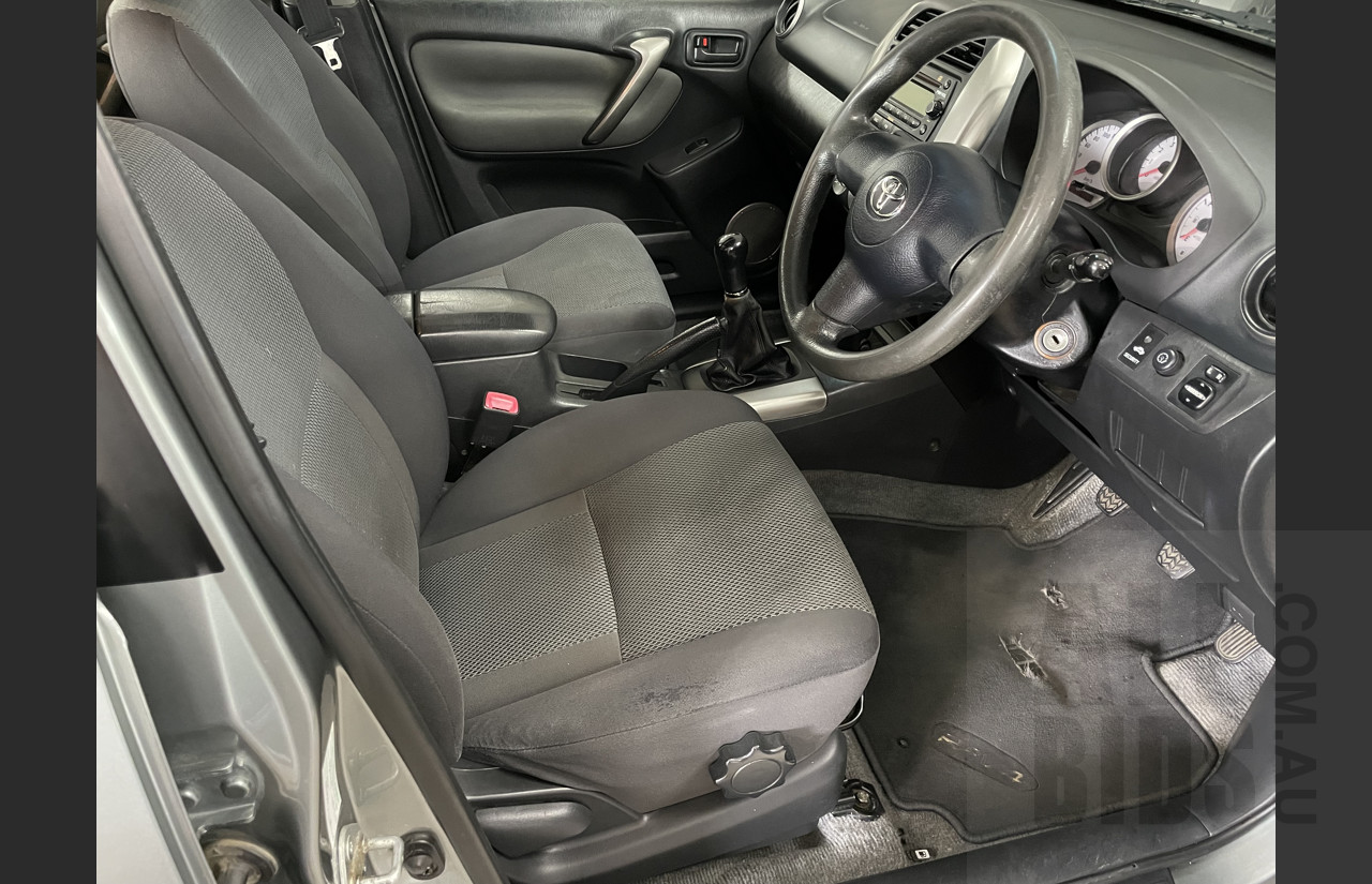 10/2004 Toyota Rav4 CV (4x4) ACA23R 4d Wagon Grey 2.4L