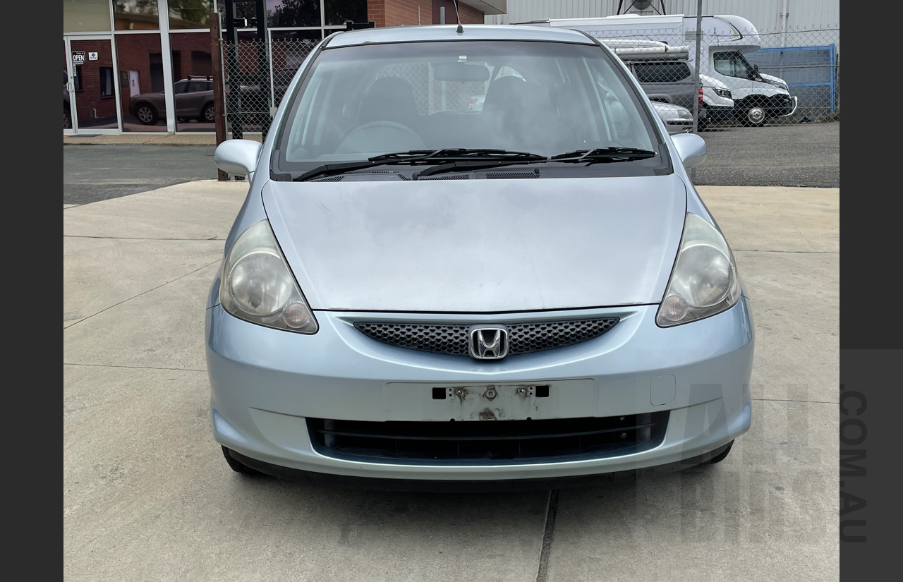 1/2006 Honda Jazz VTi MY06 5d Hatchback Blue 1.5L