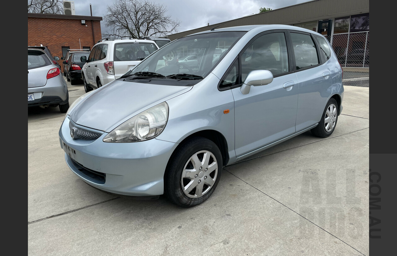 1/2006 Honda Jazz VTi MY06 5d Hatchback Blue 1.5L