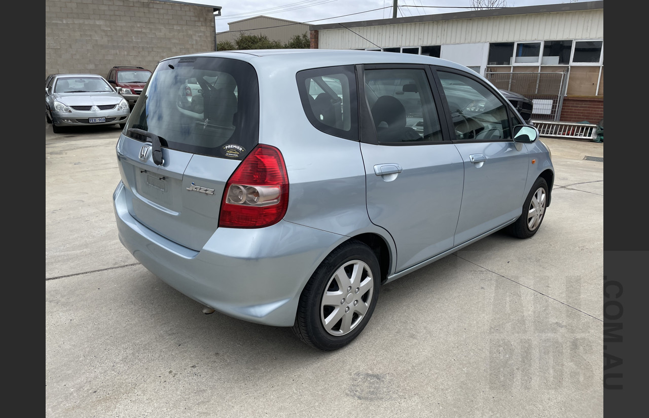 1/2006 Honda Jazz VTi MY06 5d Hatchback Blue 1.5L