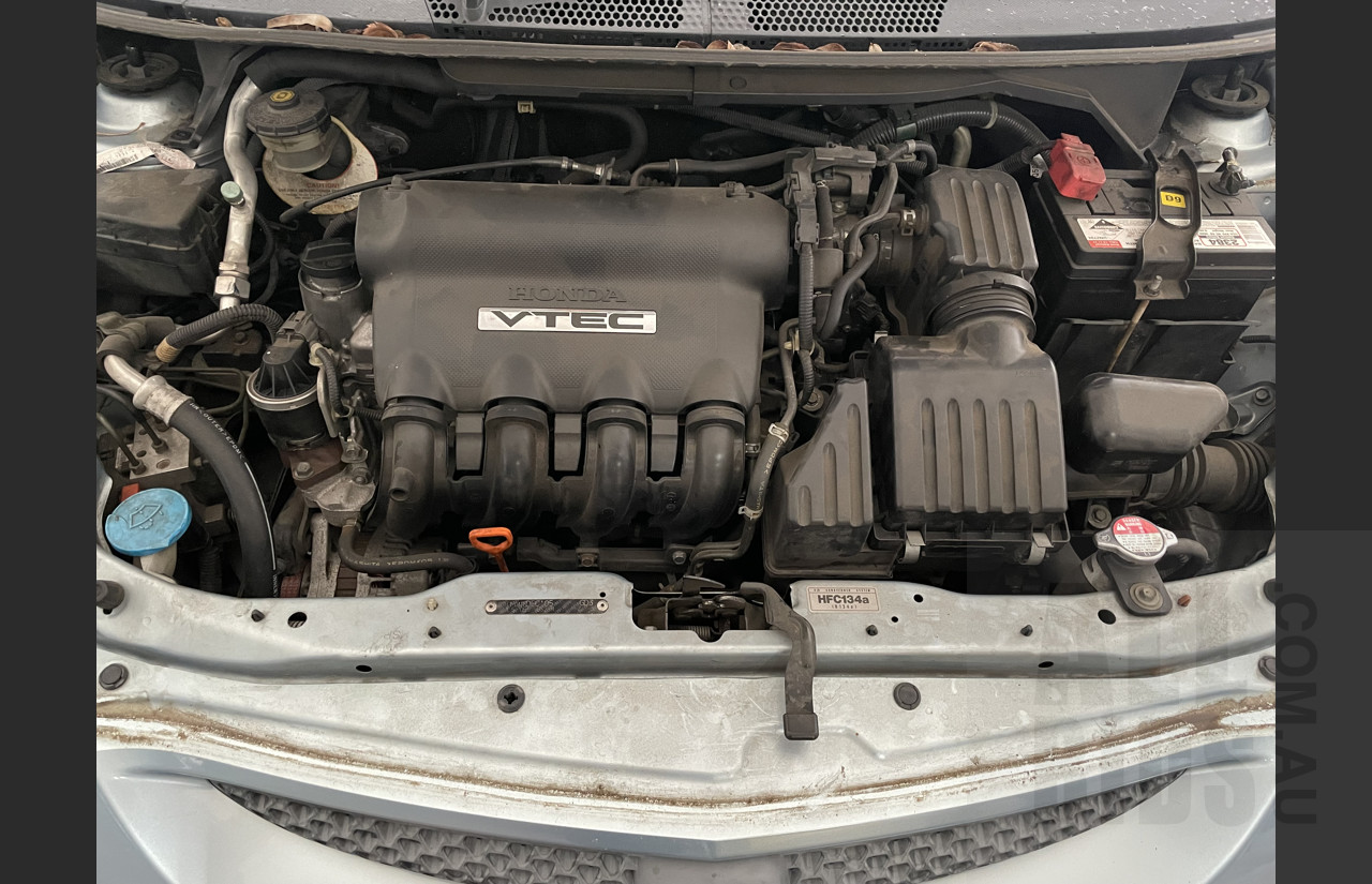 1/2006 Honda Jazz VTi MY06 5d Hatchback Blue 1.5L