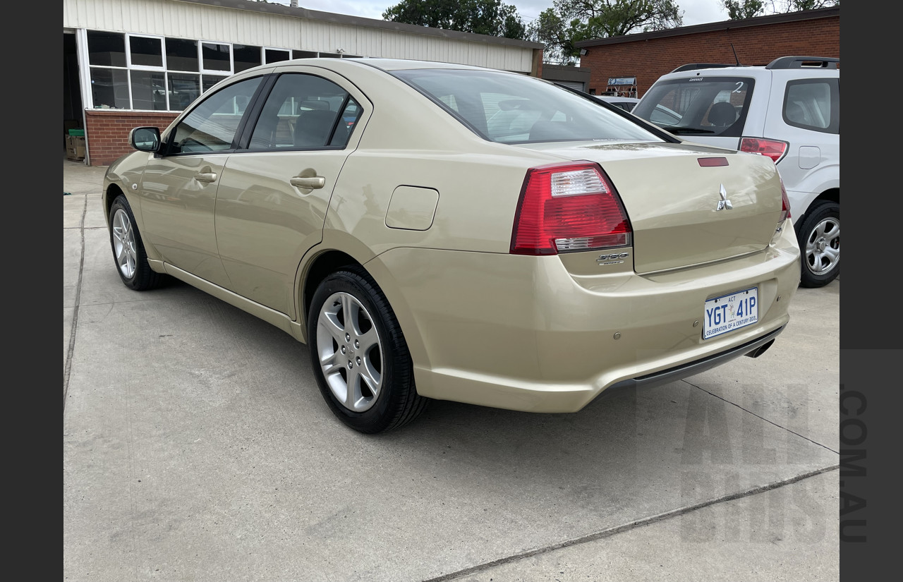 4/2007 Mitsubishi 380 SX DB SERIES II 4d Sedan Gold 3.8L