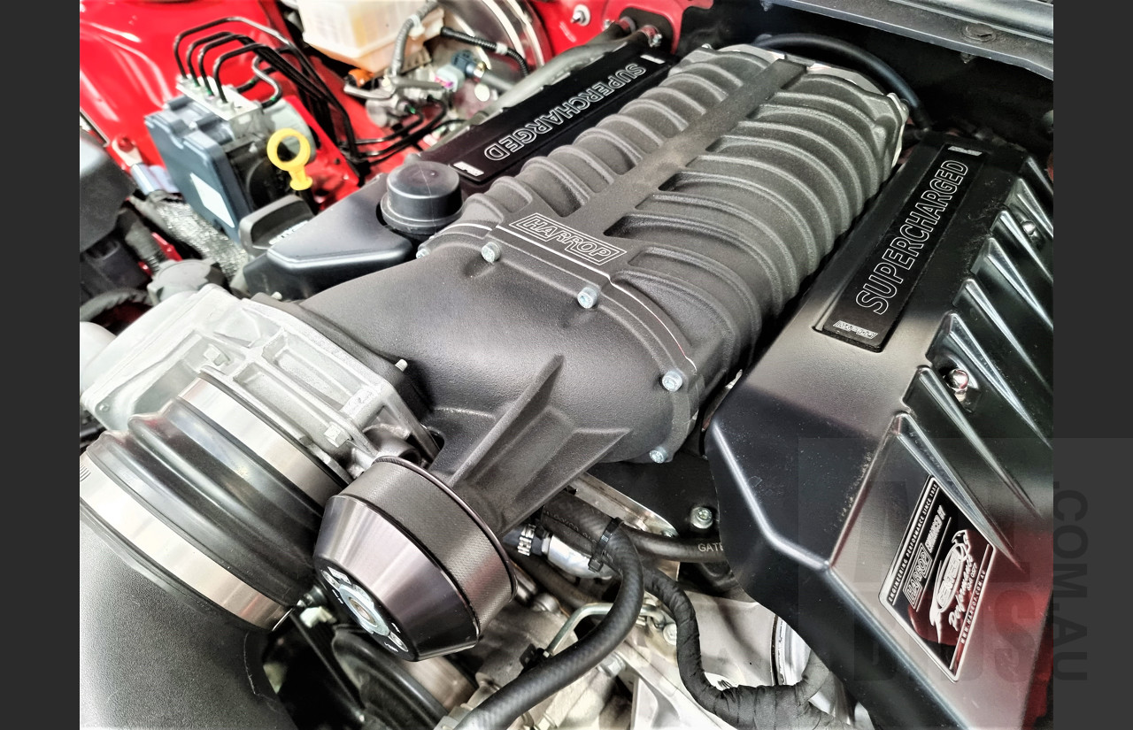 8/2016 Holden HSV Clubsport R8 GEN F2 SV Black 263/350 MY16 4d Sedan Sting Red 6.2L V8 Supercharged