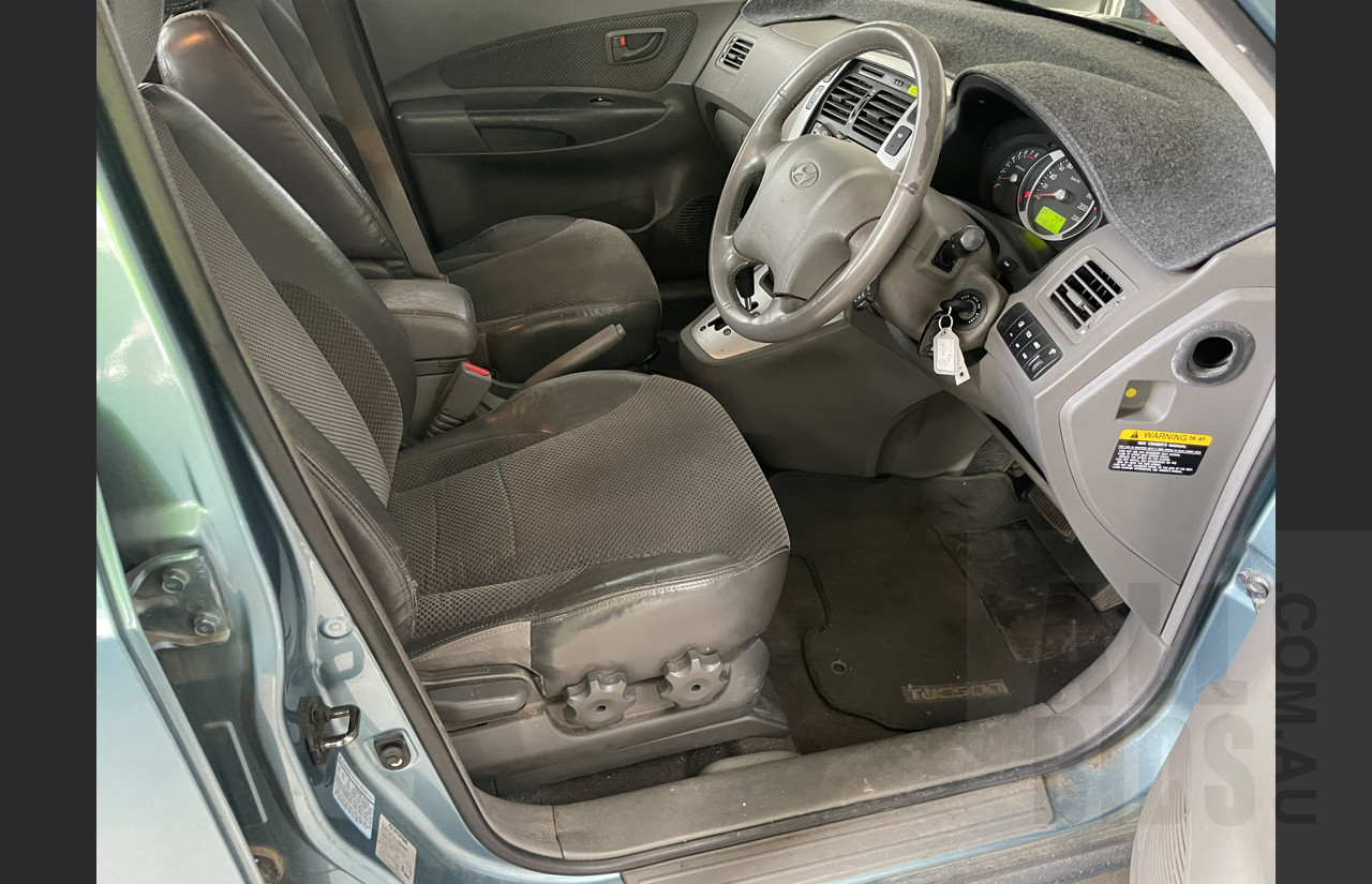 6/2006 Hyundai Tucson Elite 4d Wagon Blue 2.7L