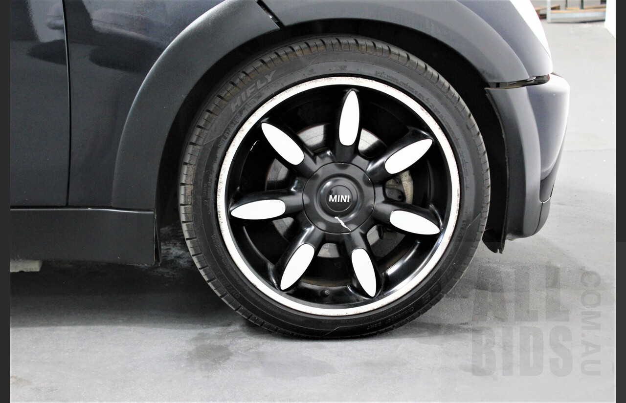 10/2007 Mini Cooper Cabrio Sidewalk R52 2d Cabriolet Black 1.6L