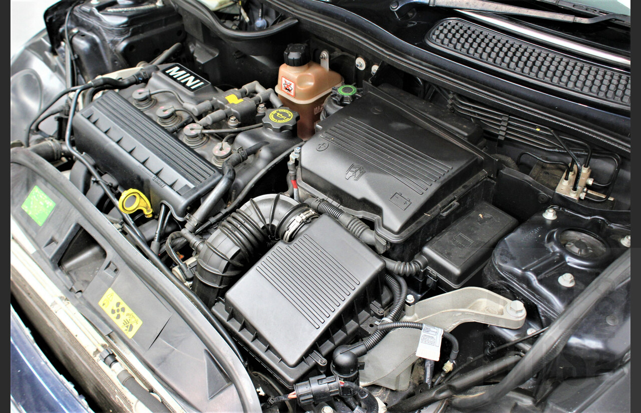 10/2007 Mini Cooper Cabrio Sidewalk R52 2d Cabriolet Black 1.6L