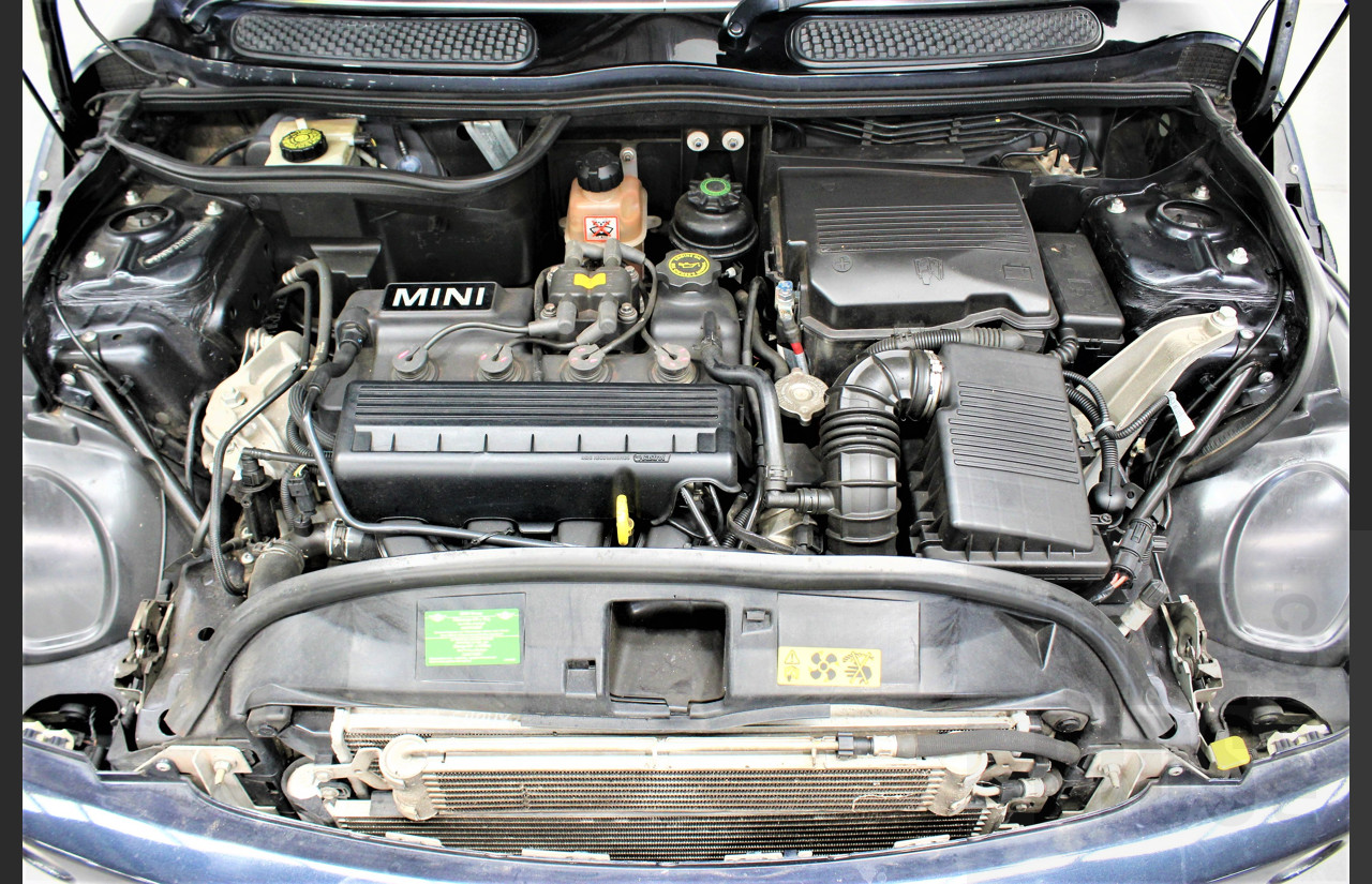 10/2007 Mini Cooper Cabrio Sidewalk R52 2d Cabriolet Black 1.6L