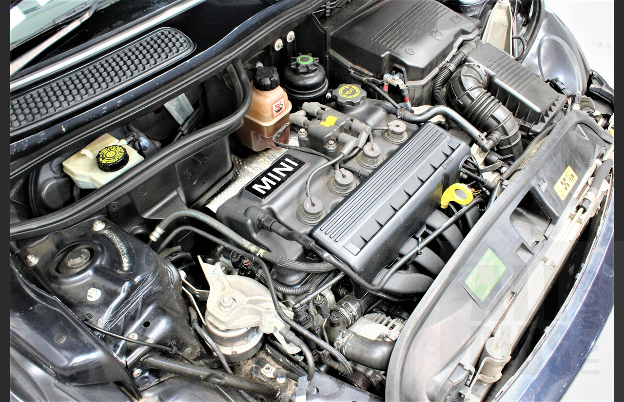 10/2007 Mini Cooper Cabrio Sidewalk R52 2d Cabriolet Black 1.6L