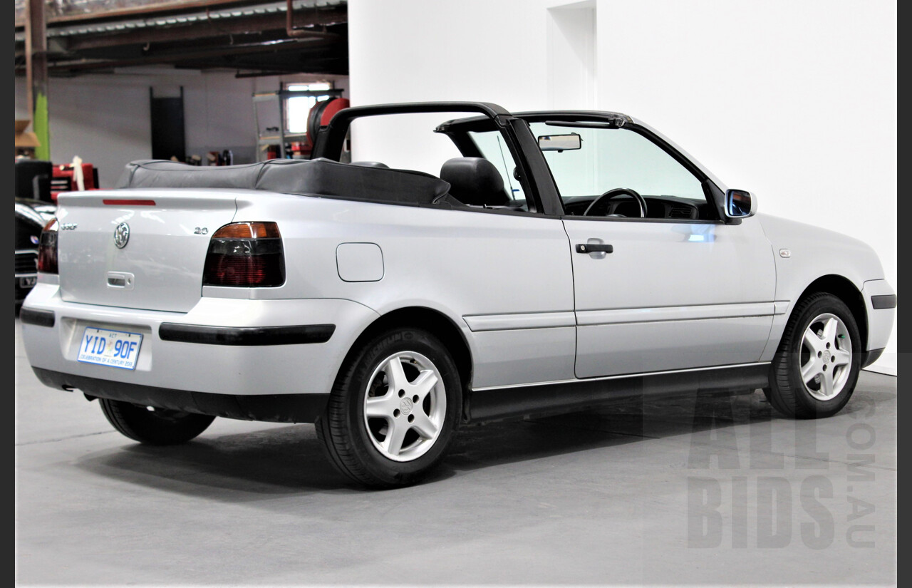 9/2002 Volkswagen Golf GL 2d Cabriolet Silver 2.0L