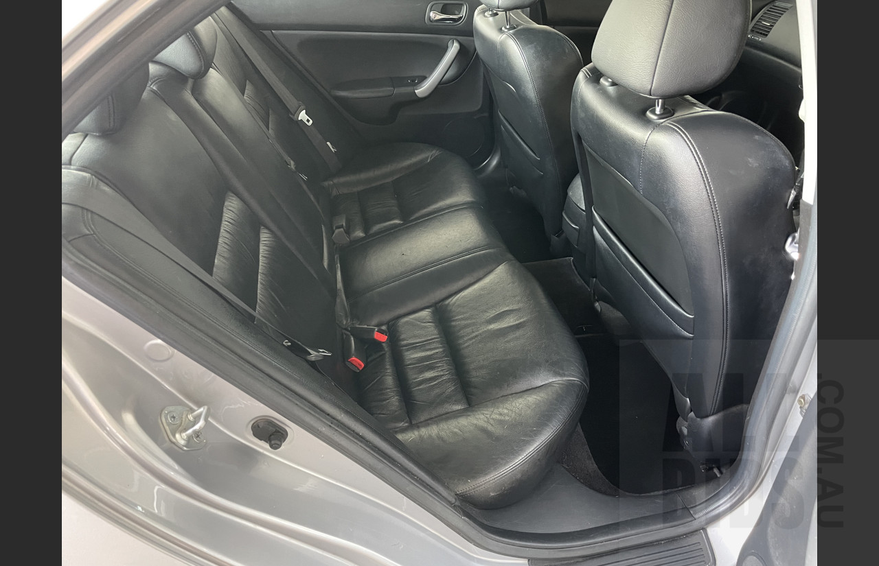 1/2005 Honda Accord EURO Luxury 4d Sedan Silver 2.4L