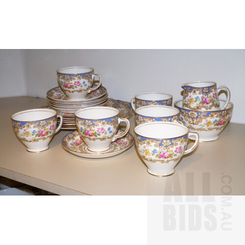 Old Royal China Tea Service, 22 Pieces 