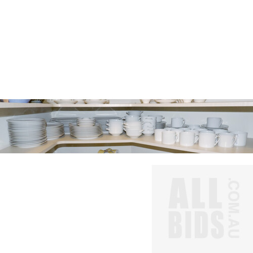 Extensive German Arzberg Dinner Service, 123 Pieces 