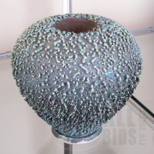 Peter Petruccelli and Mary Pancoast, Stoney Creek Pottery, Bulbus Form Ceramic Vase