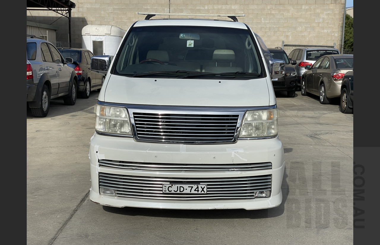 01/2001 Nissan Elgrand Rider Van White 3.5L