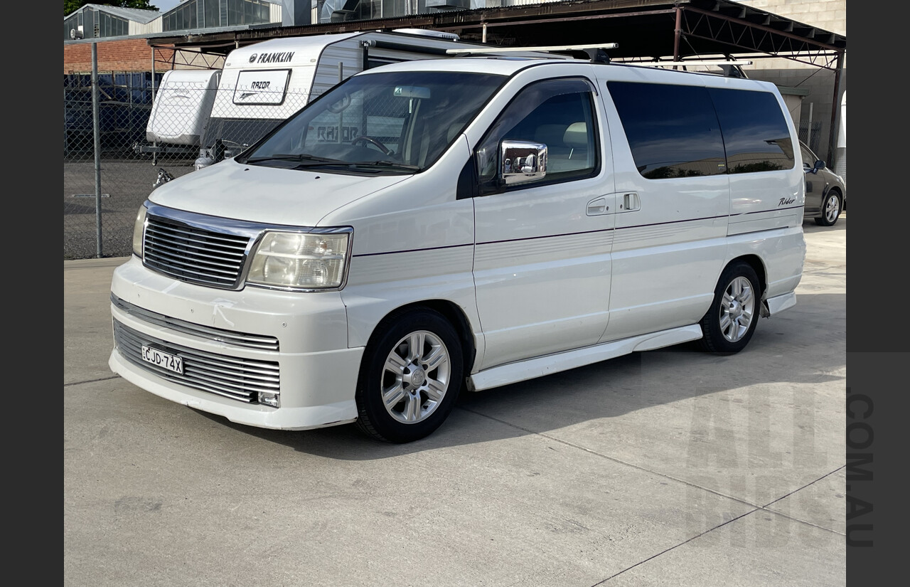 01/2001 Nissan Elgrand Rider Van White 3.5L