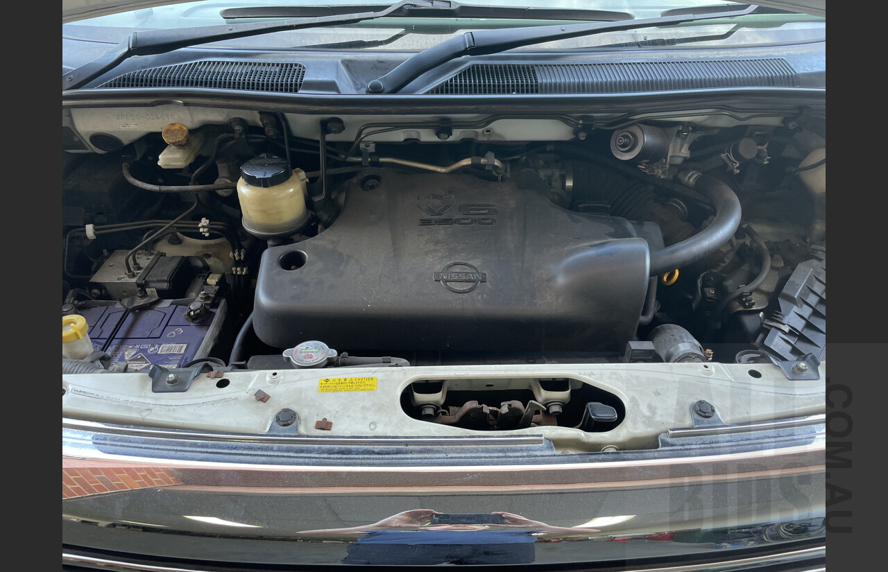 01/2001 Nissan Elgrand Rider Van White 3.5L