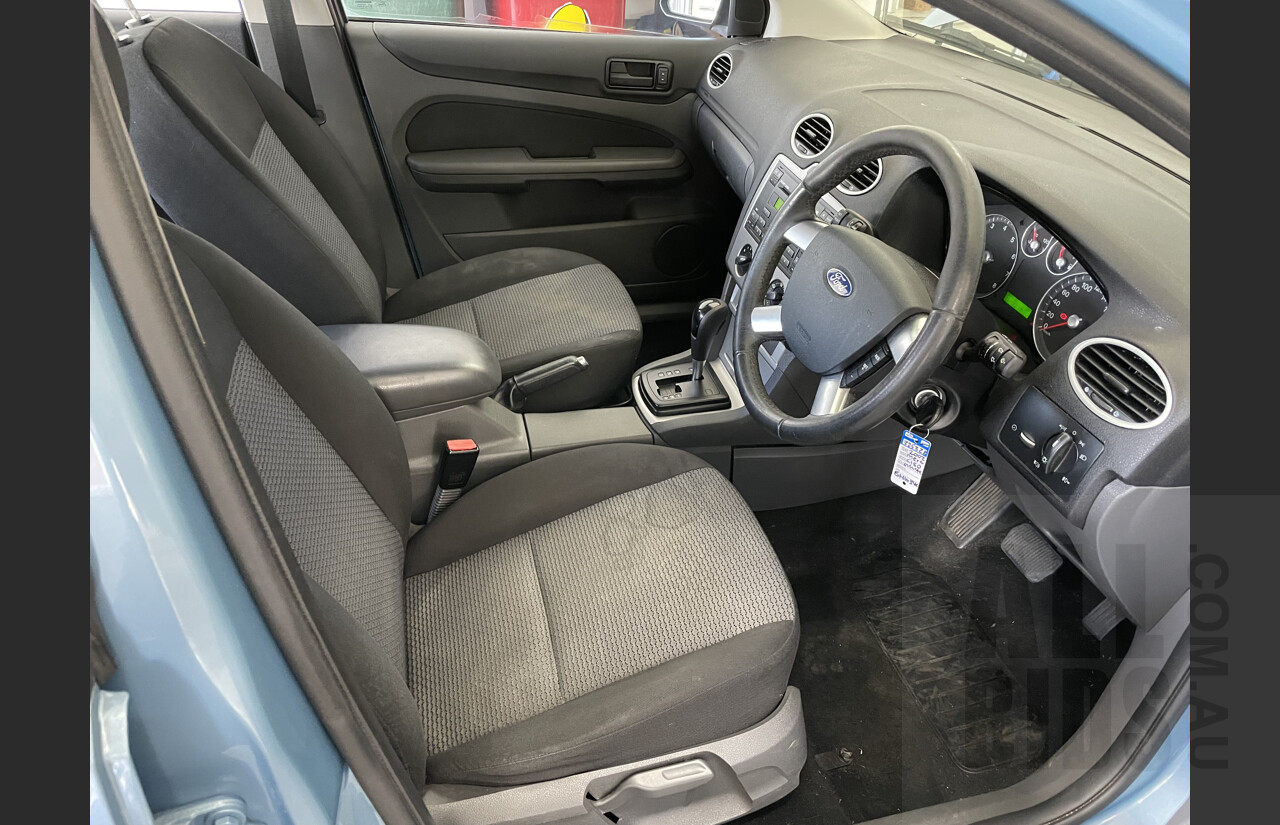 7/2005 Ford Focus LX LS 4d Sedan Blue 2.0L