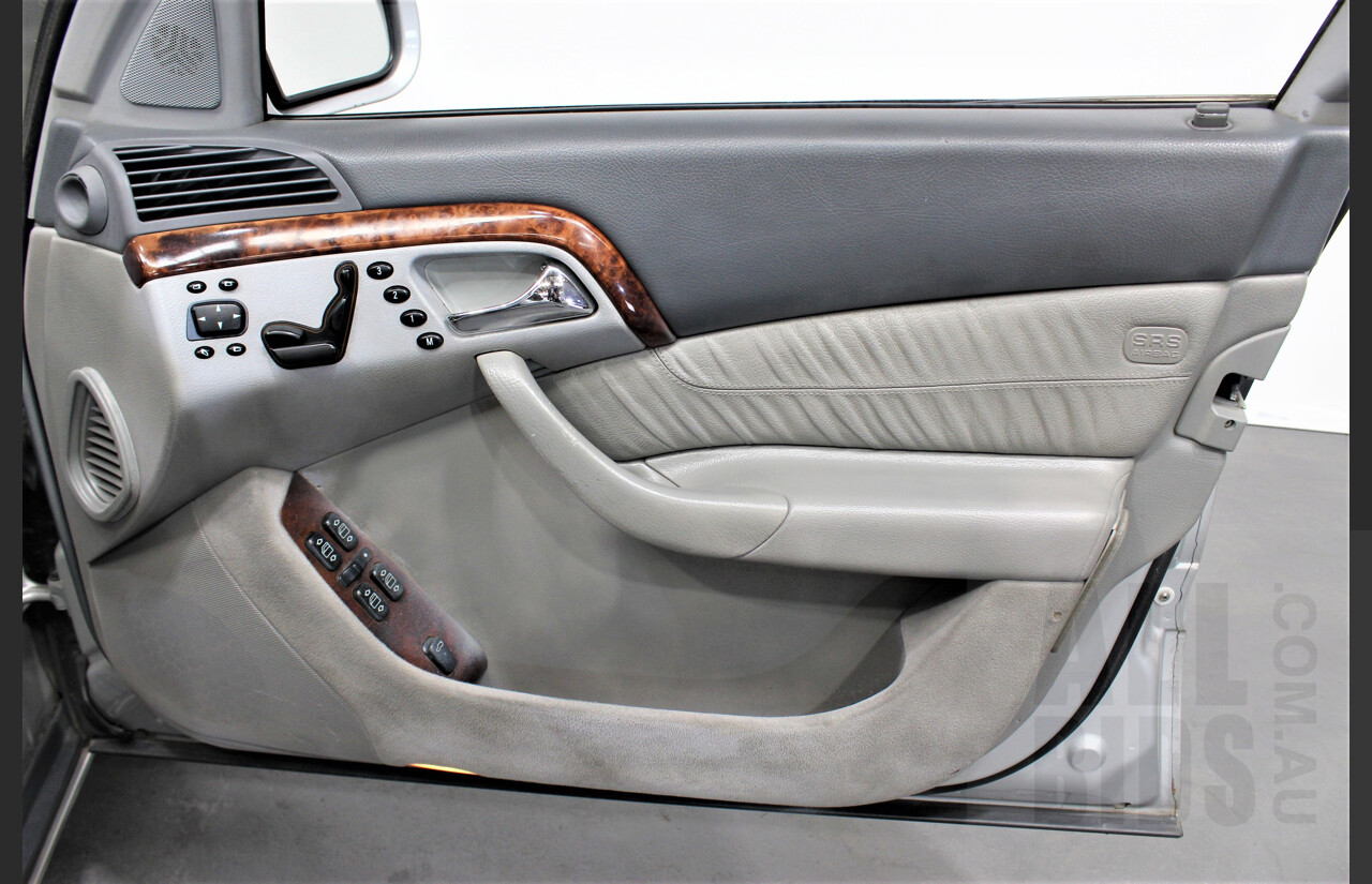 1/2000 Mercedes-Benz S430 W220 4d Sedan Silver 4.3L V8