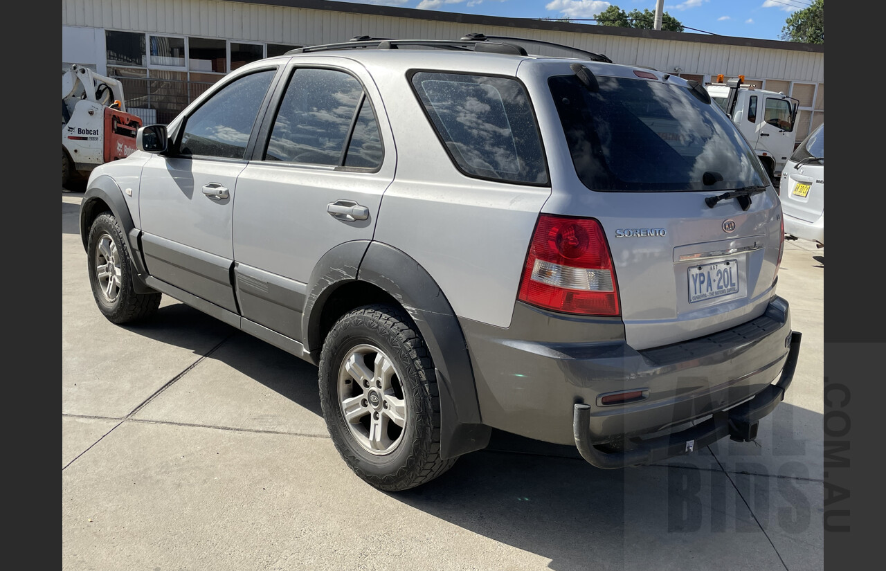 11/2004 Kia Sorento  BL 4d Wagon Silver 3.5L