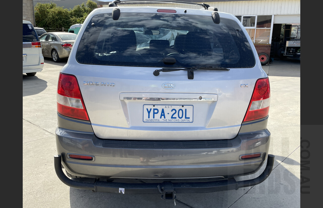 11/2004 Kia Sorento  BL 4d Wagon Silver 3.5L