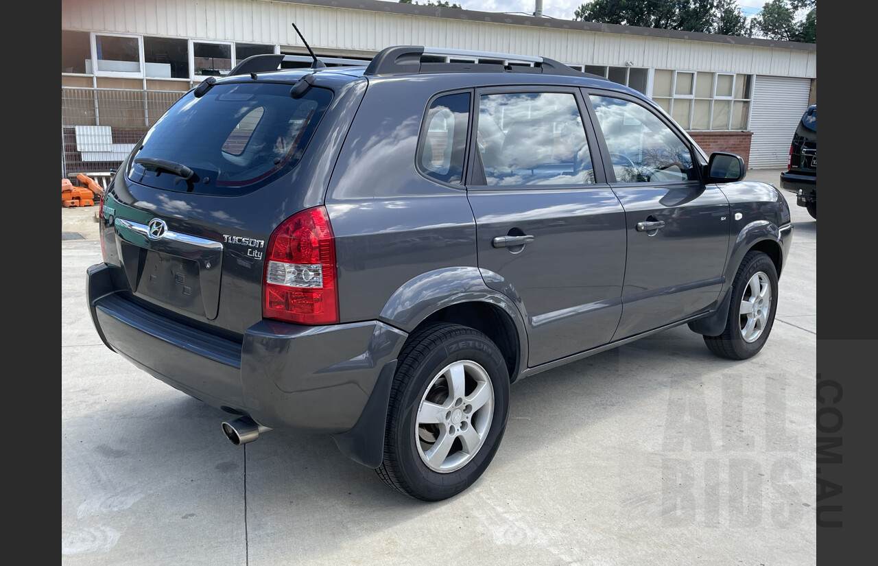 8/2007 Hyundai Tucson CITY SX MY07 4d Wagon Grey 2.0L