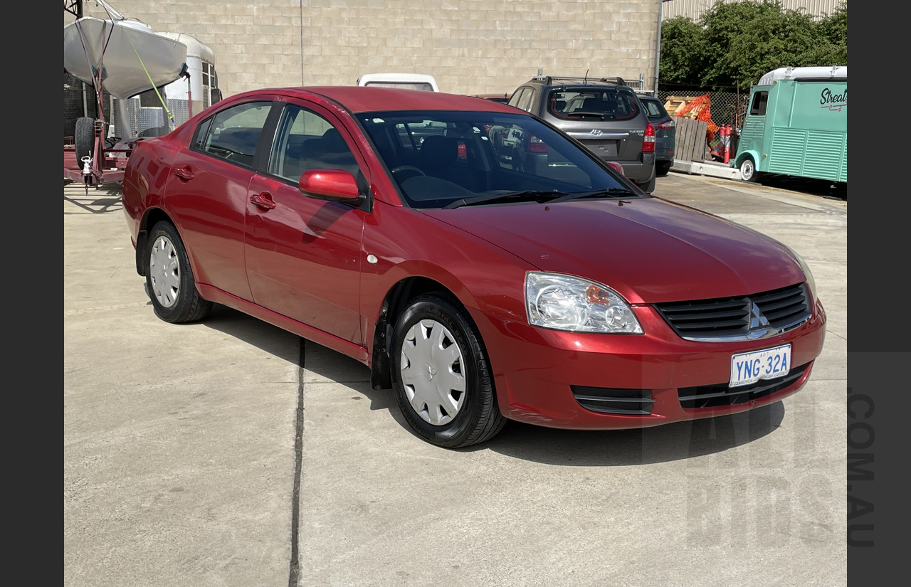 2/2006 Mitsubishi 380 ES DB SERIES II 4d Sedan Red 3.8L