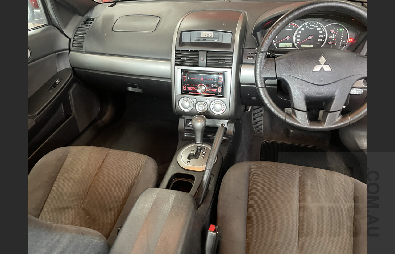 2/2006 Mitsubishi 380 ES DB SERIES II 4d Sedan Red 3.8L