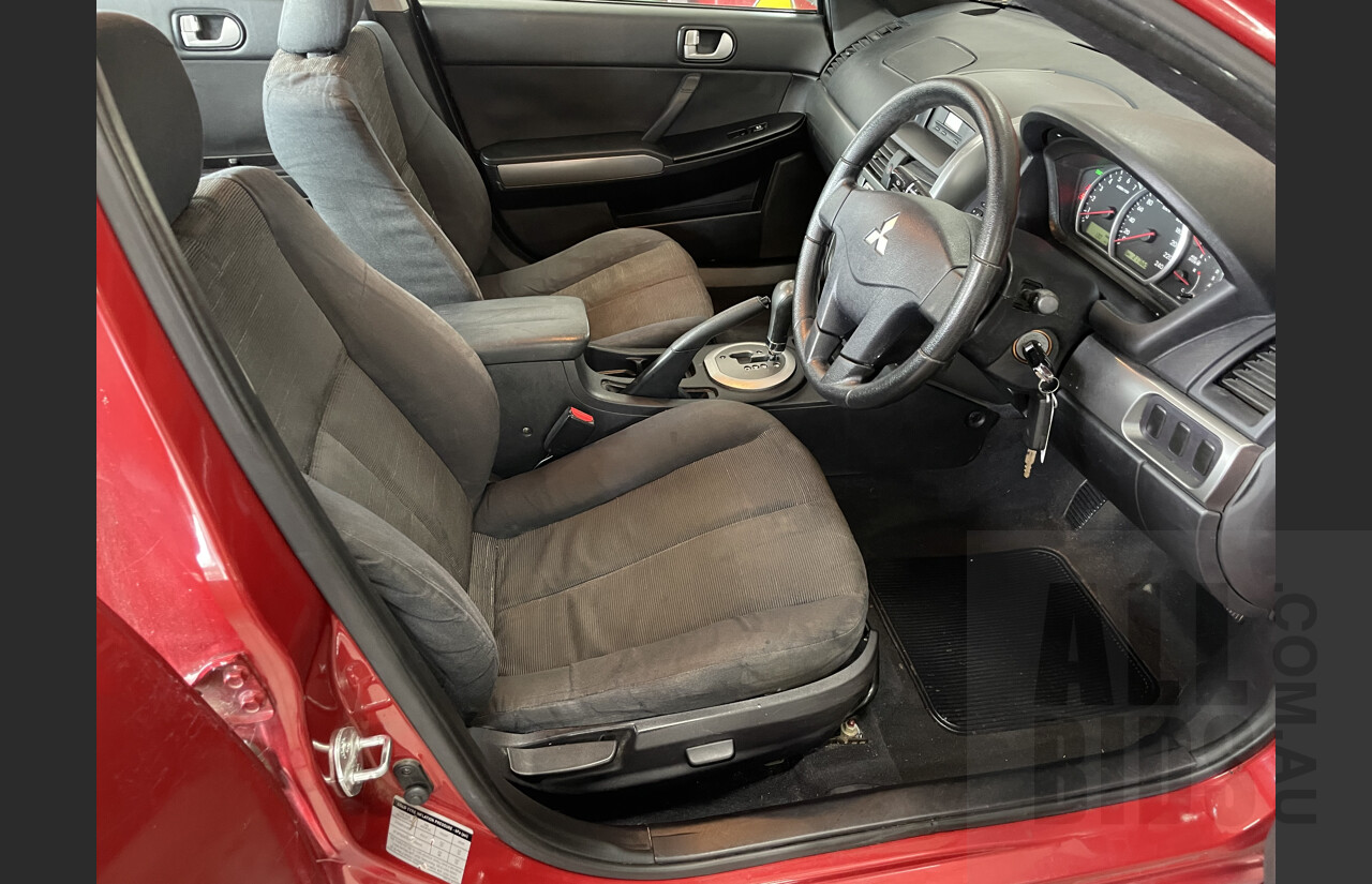 2/2006 Mitsubishi 380 ES DB SERIES II 4d Sedan Red 3.8L