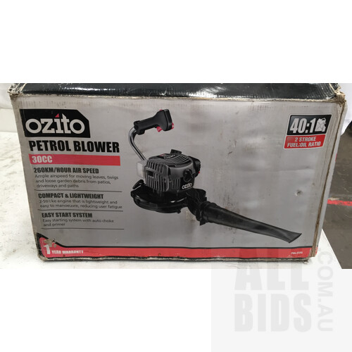 Ozito PBL-030 30cc 2 Stroke Petrol Blower
