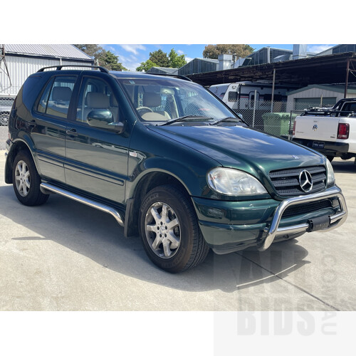 2/2000 Mercedes-Benz ML430 (4x4) - Lot 1283192 | CARBIDS