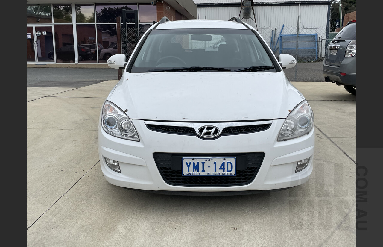 7/2009 Hyundai i30 cw SX 1.6 CRDi FD MY09 4d Wagon White 1.6L