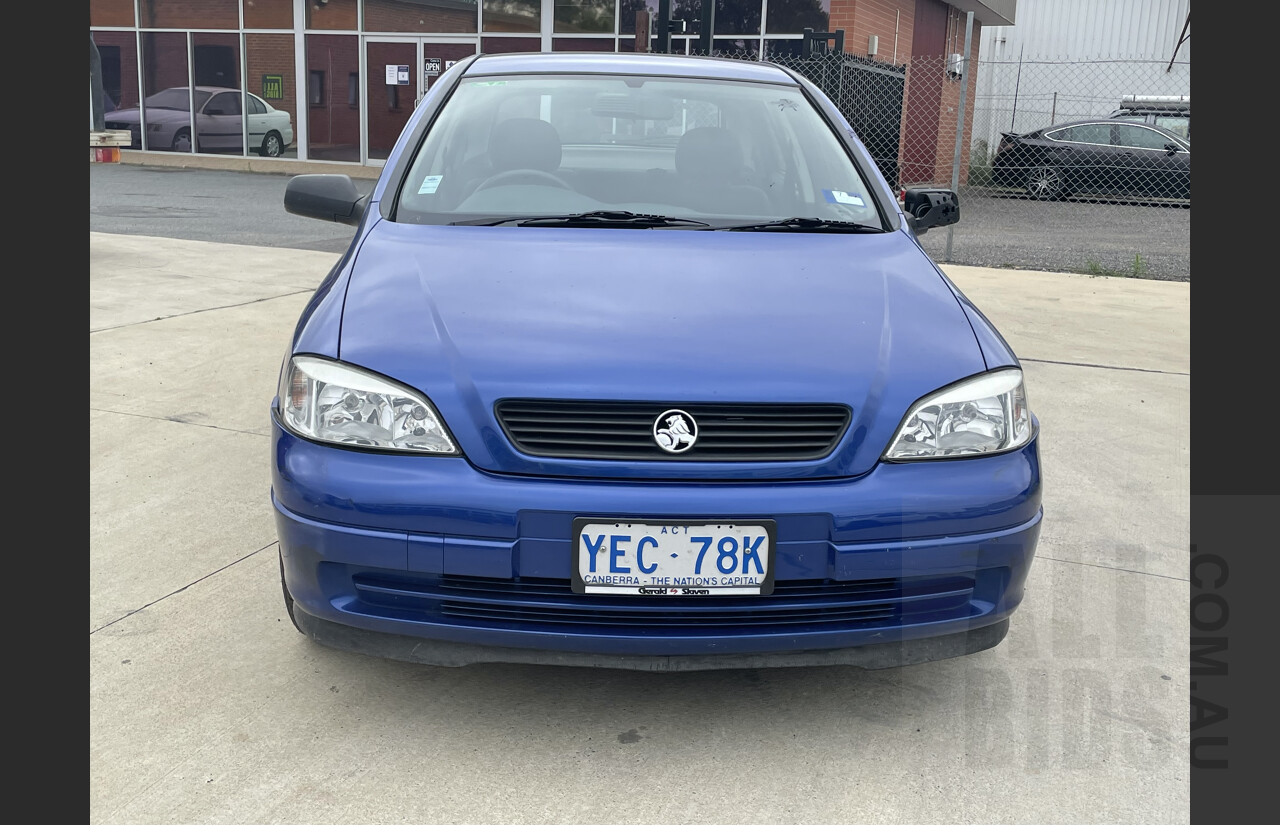 11/2004 Holden Astra Classic TS 5d Hatchback Blue 1.8L
