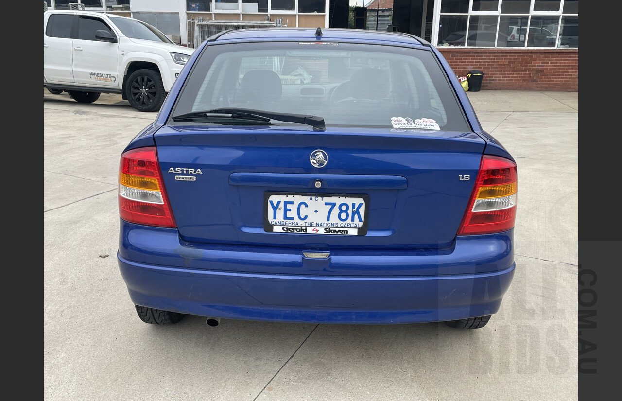 11/2004 Holden Astra Classic TS 5d Hatchback Blue 1.8L