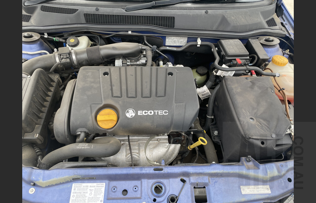 11/2004 Holden Astra Classic TS 5d Hatchback Blue 1.8L