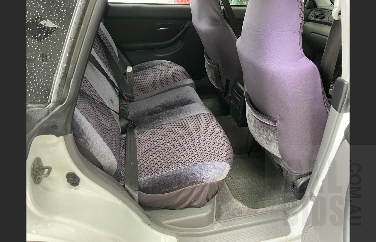 11/2000 Subaru Outback  MY00 4d Wagon White 2.5L
