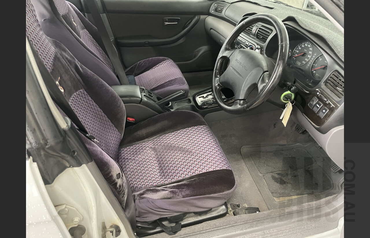 11/2000 Subaru Outback  MY00 4d Wagon White 2.5L