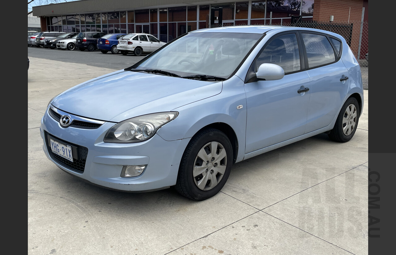 10/2010 Hyundai i30 SX FD MY10 5d Hatchback Blue 2.0L