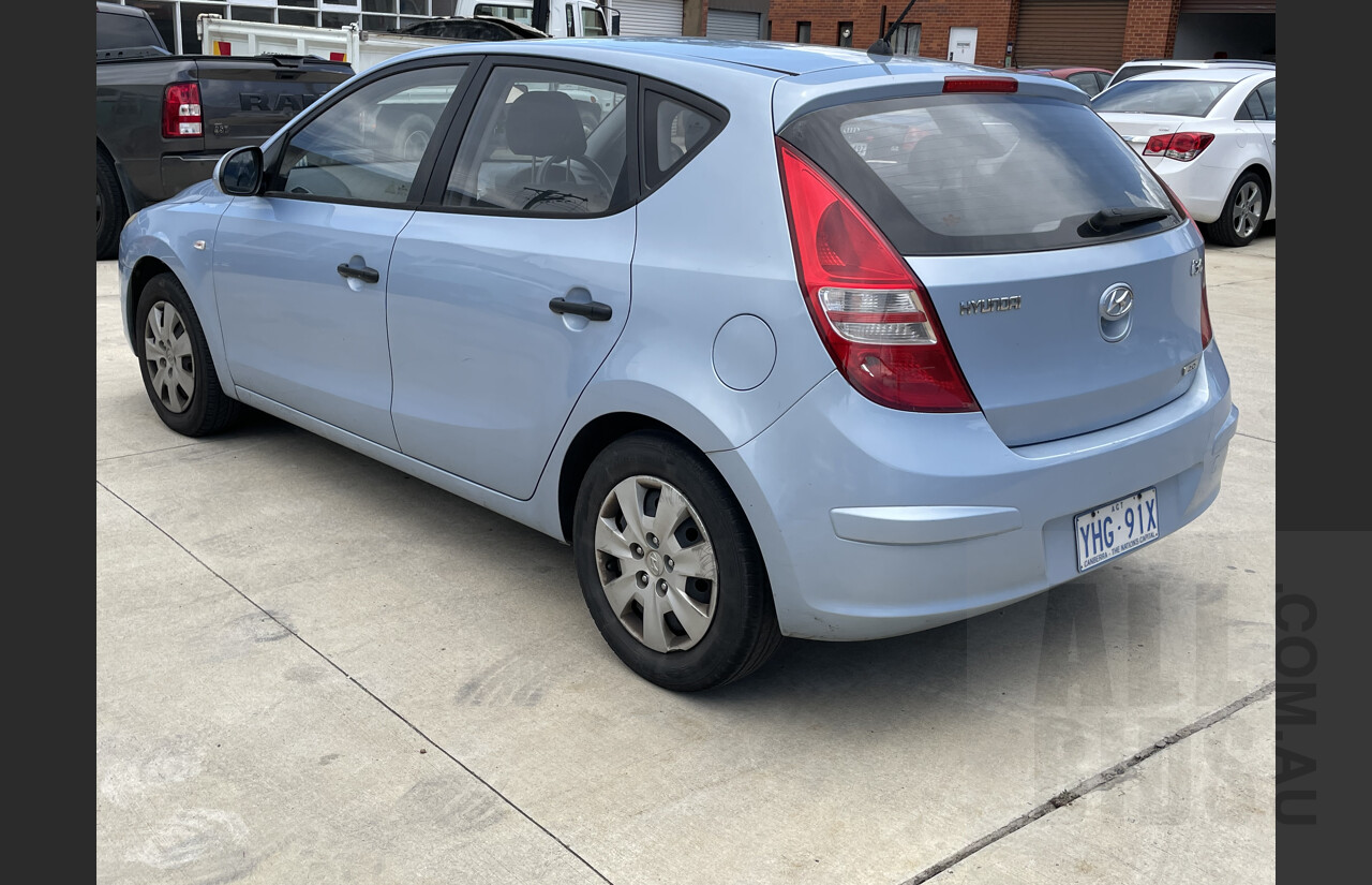 10/2010 Hyundai i30 SX FD MY10 5d Hatchback Blue 2.0L